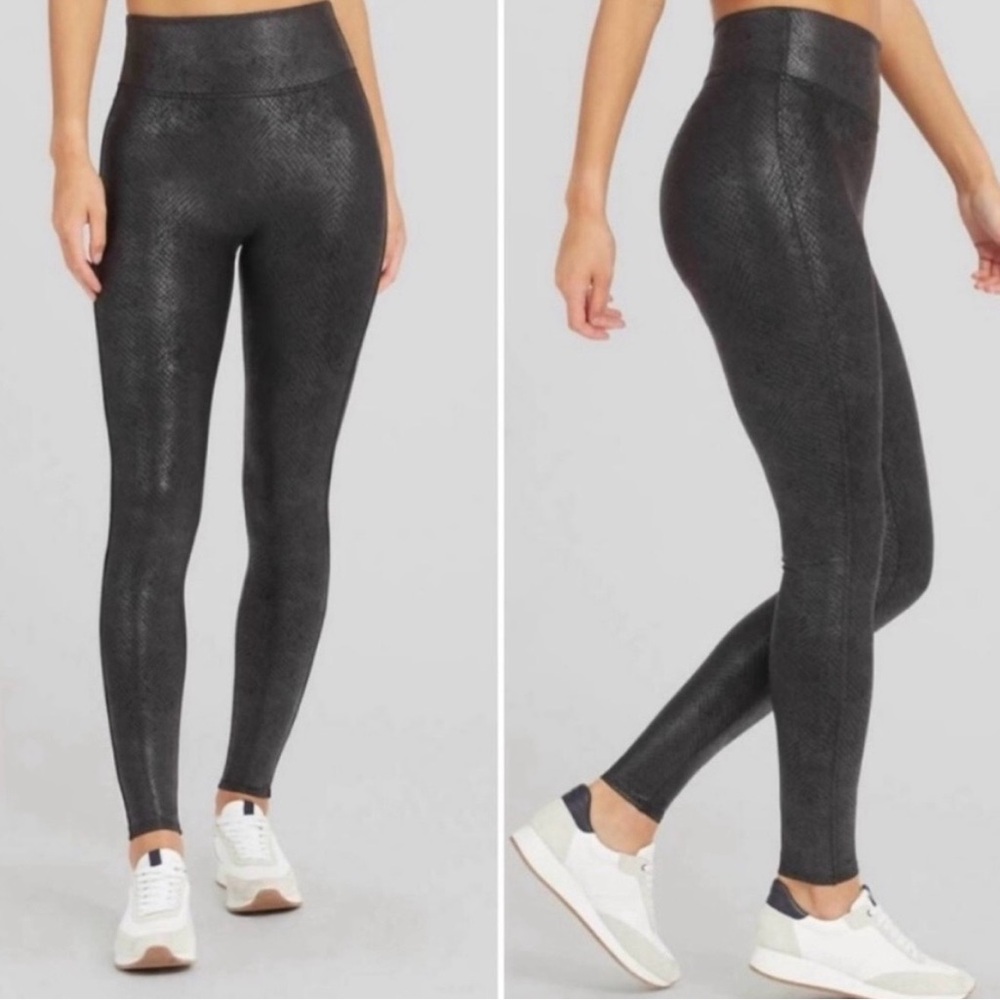 Spanx Faux Leather Snake Leggings Matte Black Sz Large